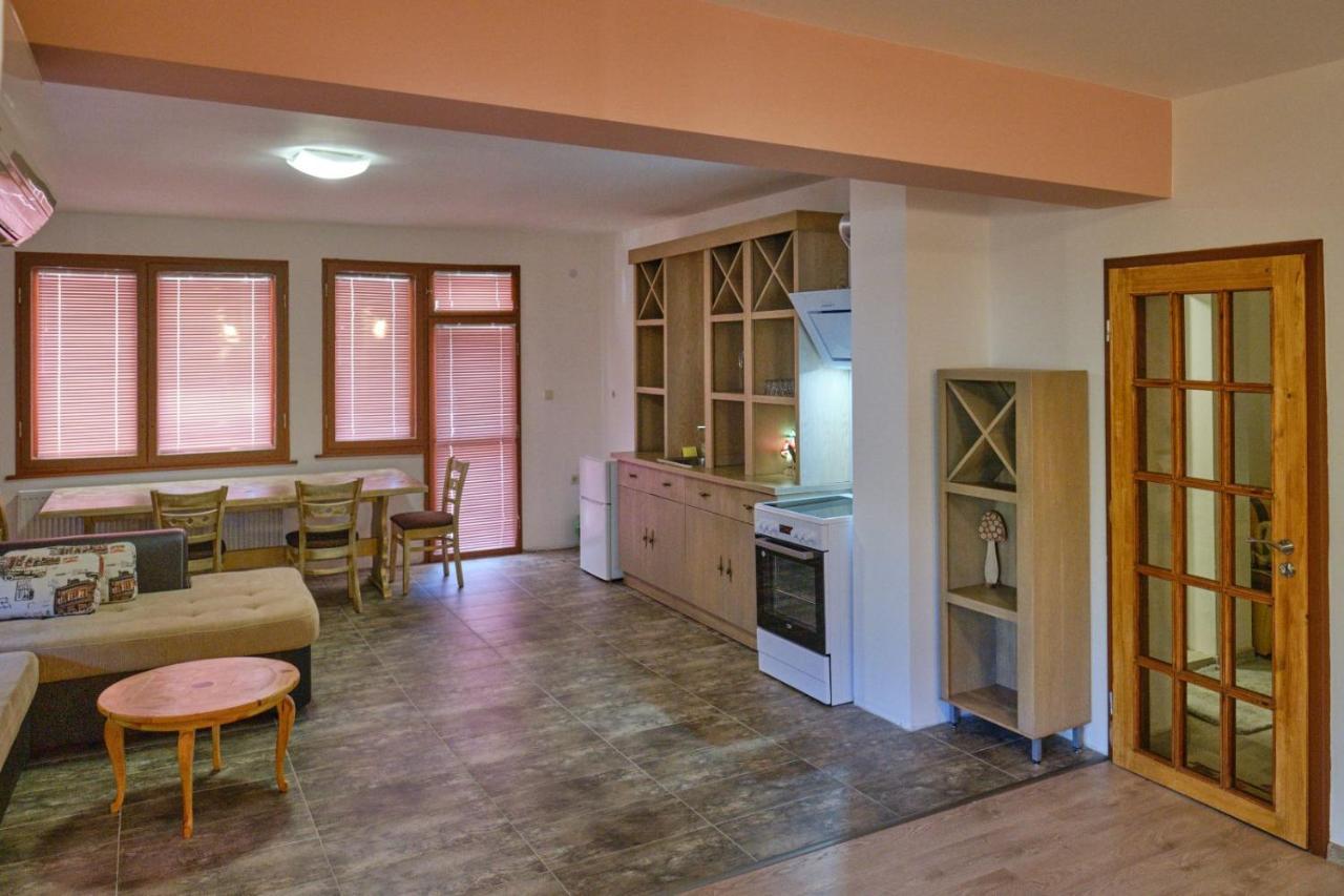 Mushrooms House Pleven Bagian luar foto